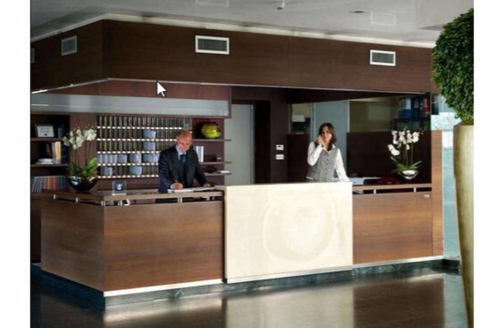Pace Park Bolognese Hotel 4*