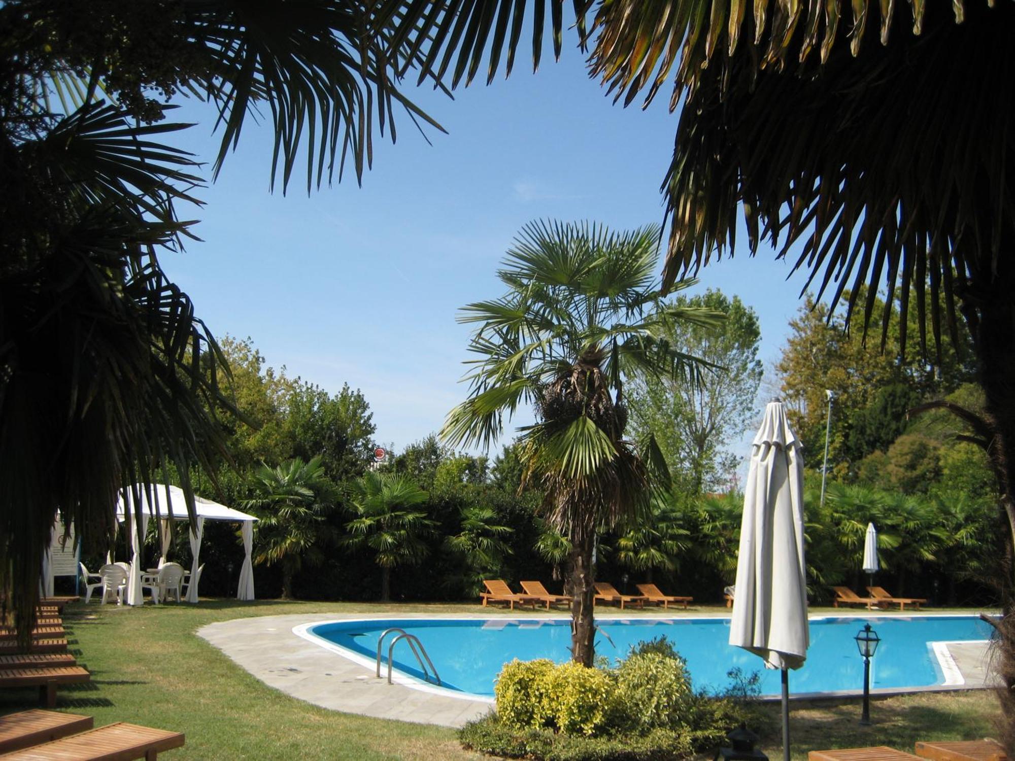 Pace Park Bolognese 4*
